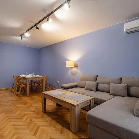 Peaceful With Free Parking Appartement *