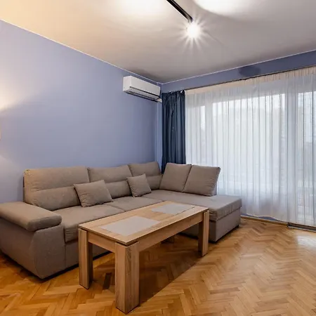 Peaceful With Free Parking Appartement