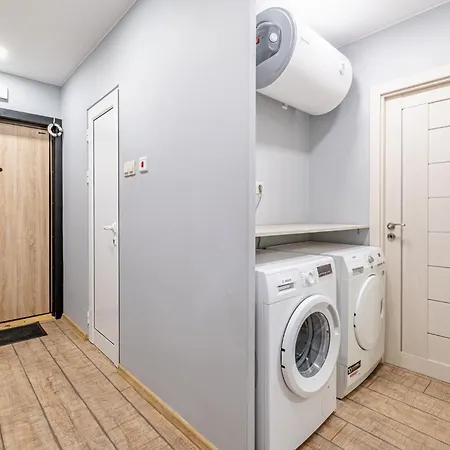 Apartment Peaceful With Free Parking *