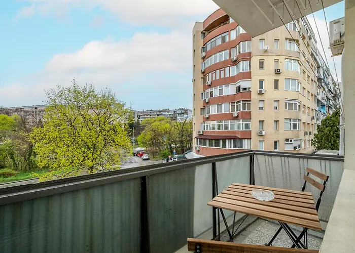 Peaceful With Free Parking Apartment Varna