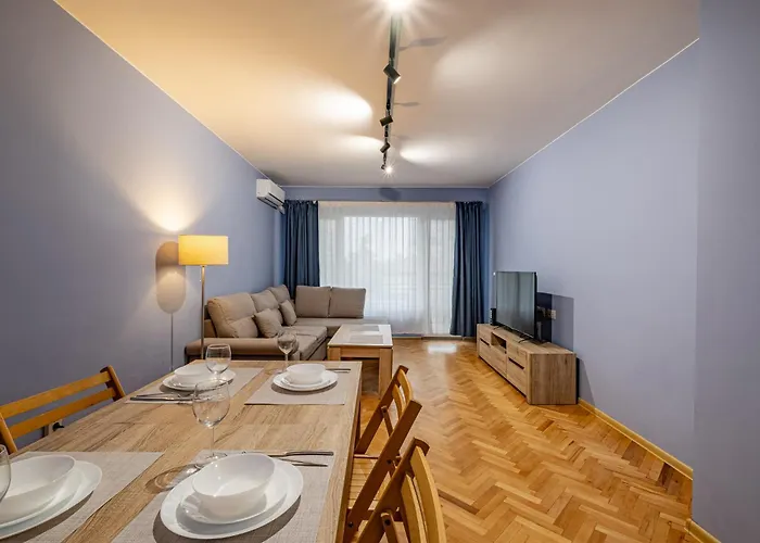 Peaceful With Free Parking