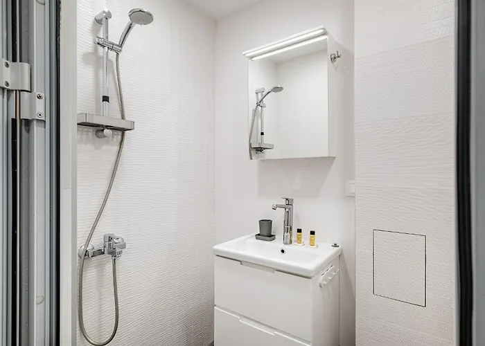 Apartment Peaceful With Free Parking *