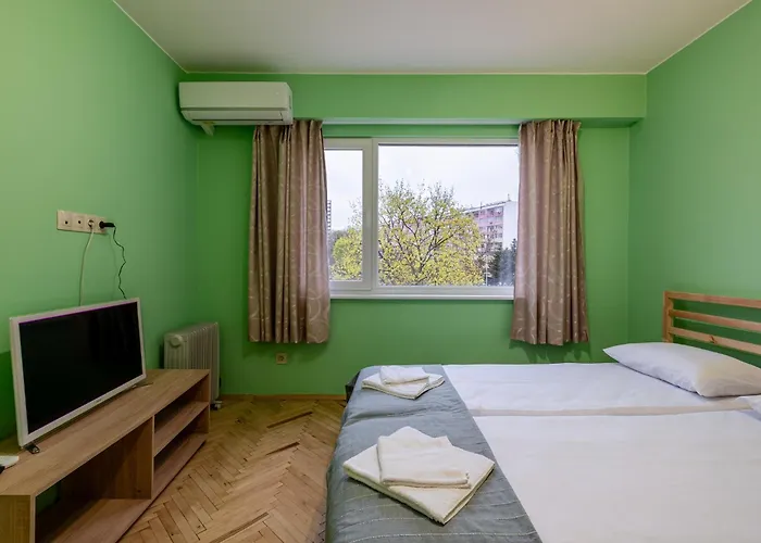 Apartment Peaceful With Free Parking